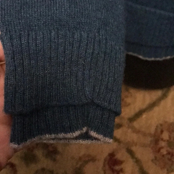 Twilight Bella Swab Banana Republic double trim sweater - Picture 10 of 11